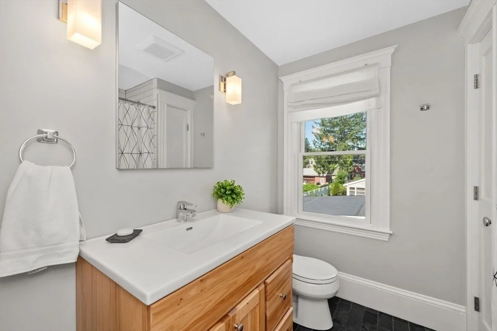 Photo of 46 Jerome Ave