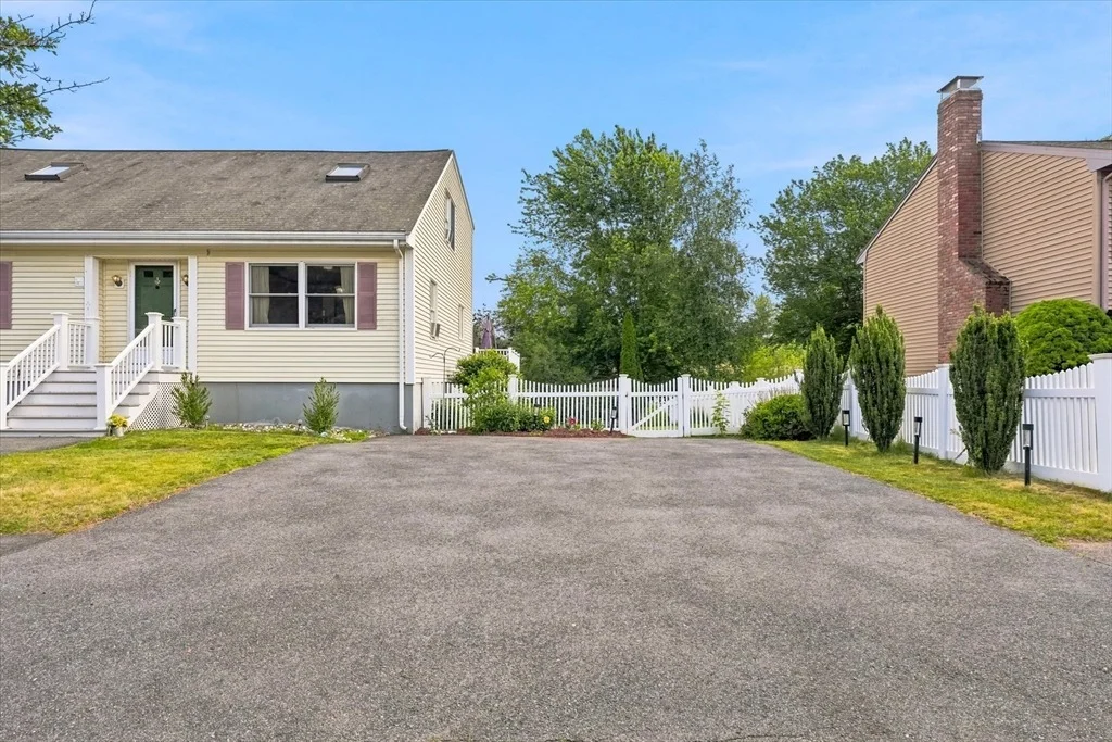 Photo of 24 Quail Rd