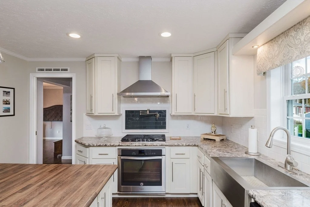 Photo of 210 Linsay Drive
