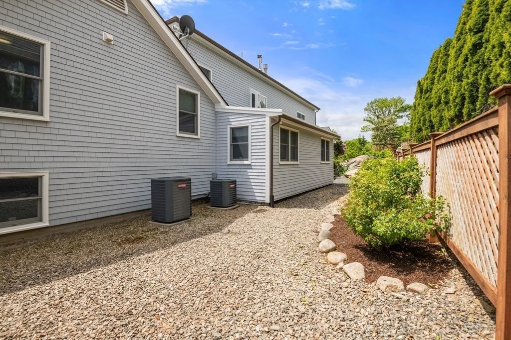 Photo of 35 Shore Rd.