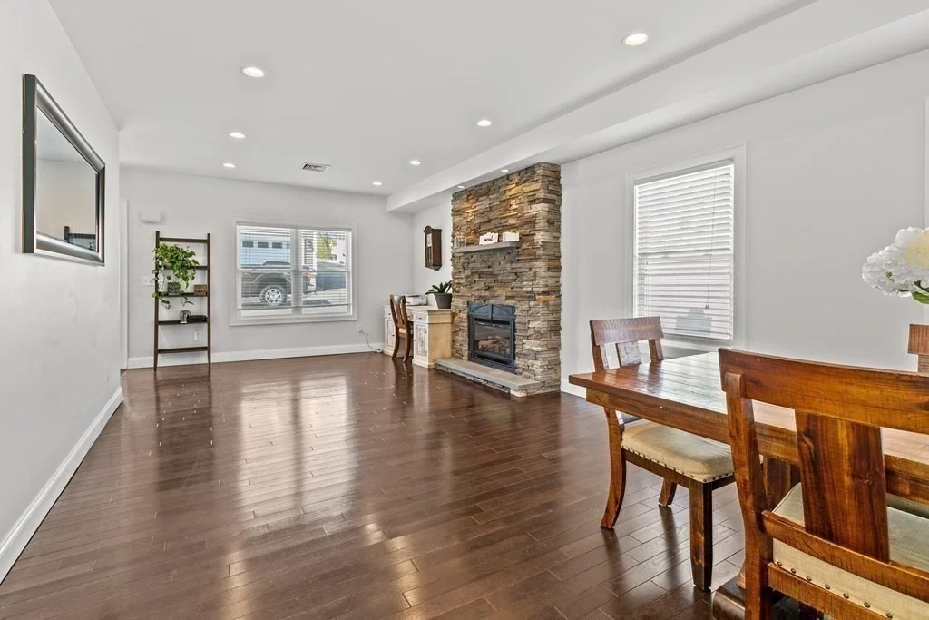 Photo of 651 Nashua Rd