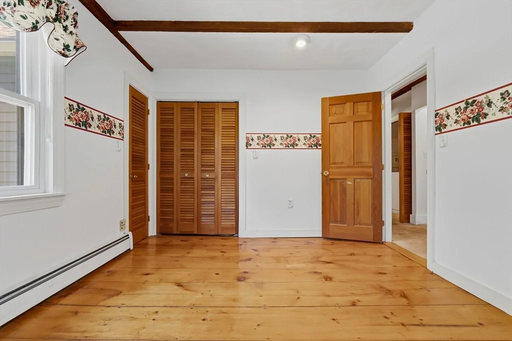 Photo of Unit 307 at 307 Maple Street