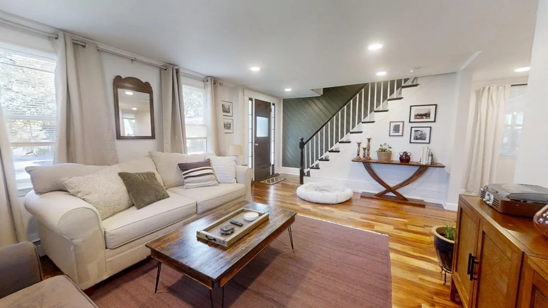 Photo of 54 Whitehall Rd