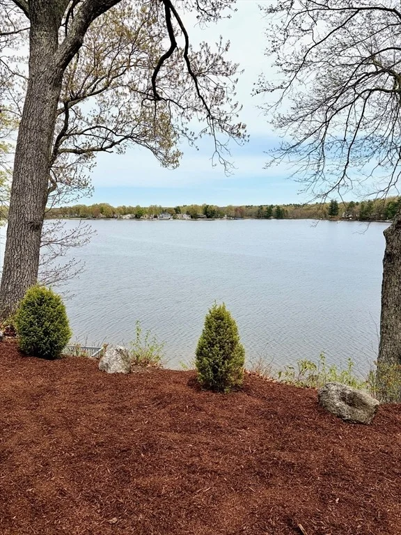 Photo of 24 Shore Rd