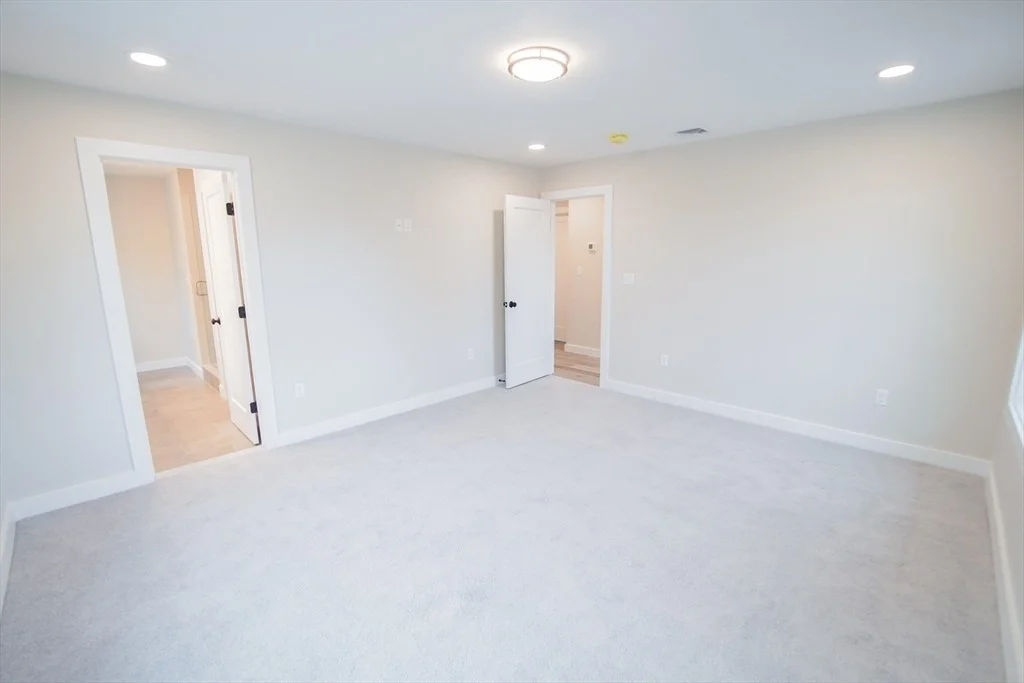 Photo of 32 Paul Rd