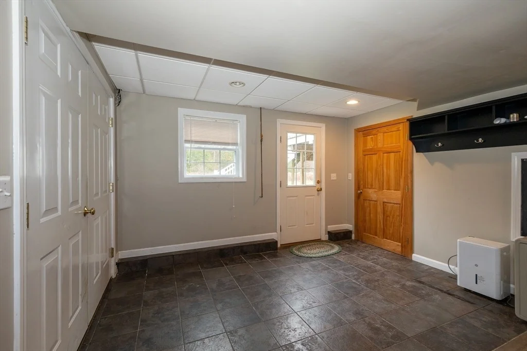 Photo of 142 River Rd