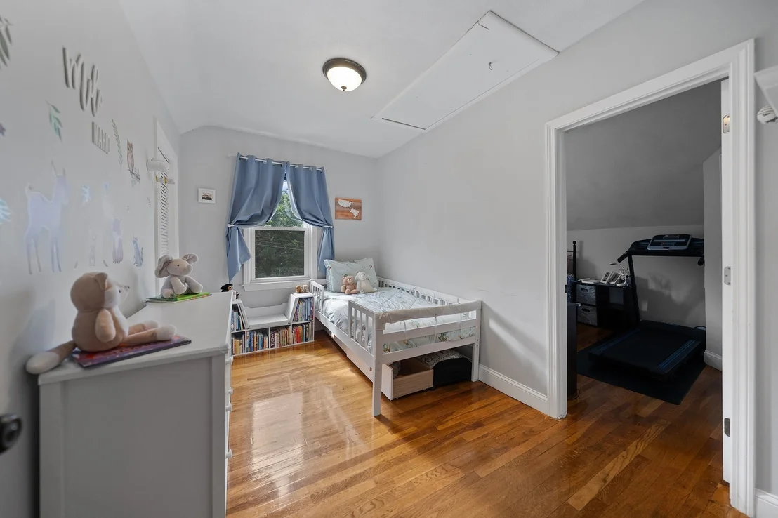 Photo of 10 Windsor Ave