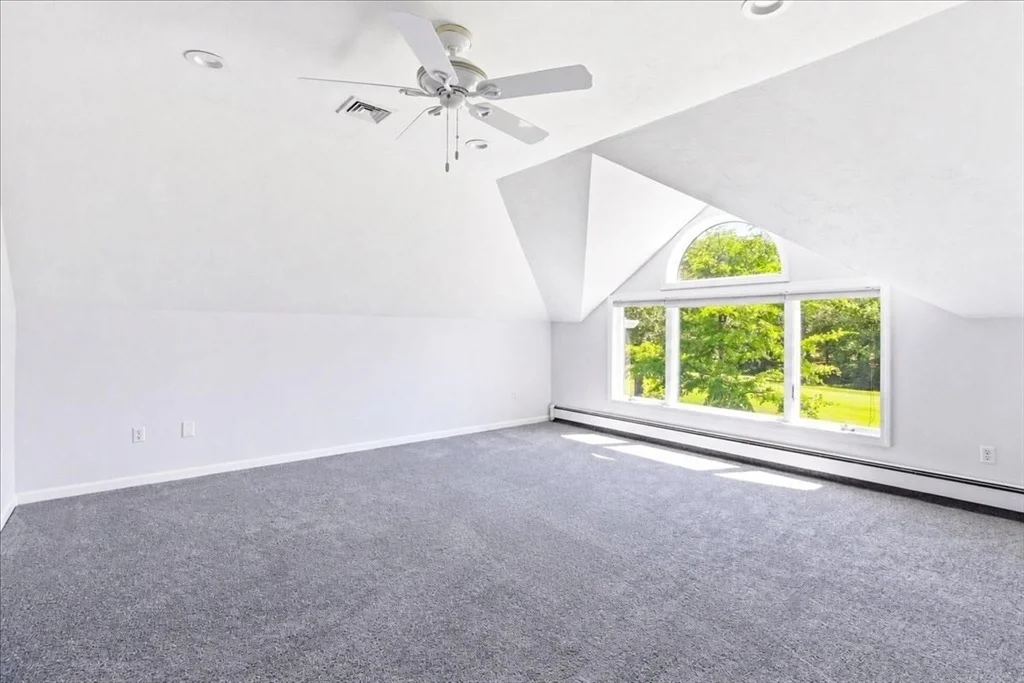 Photo of 139 Fairway Dr