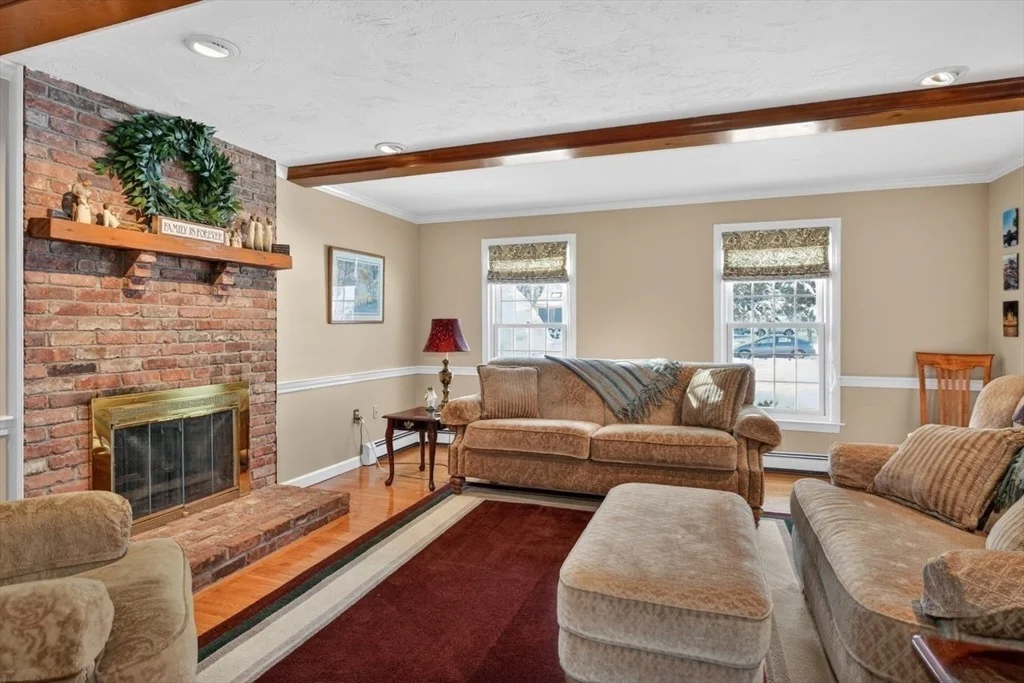 Photo of 15 Fox Run Rd