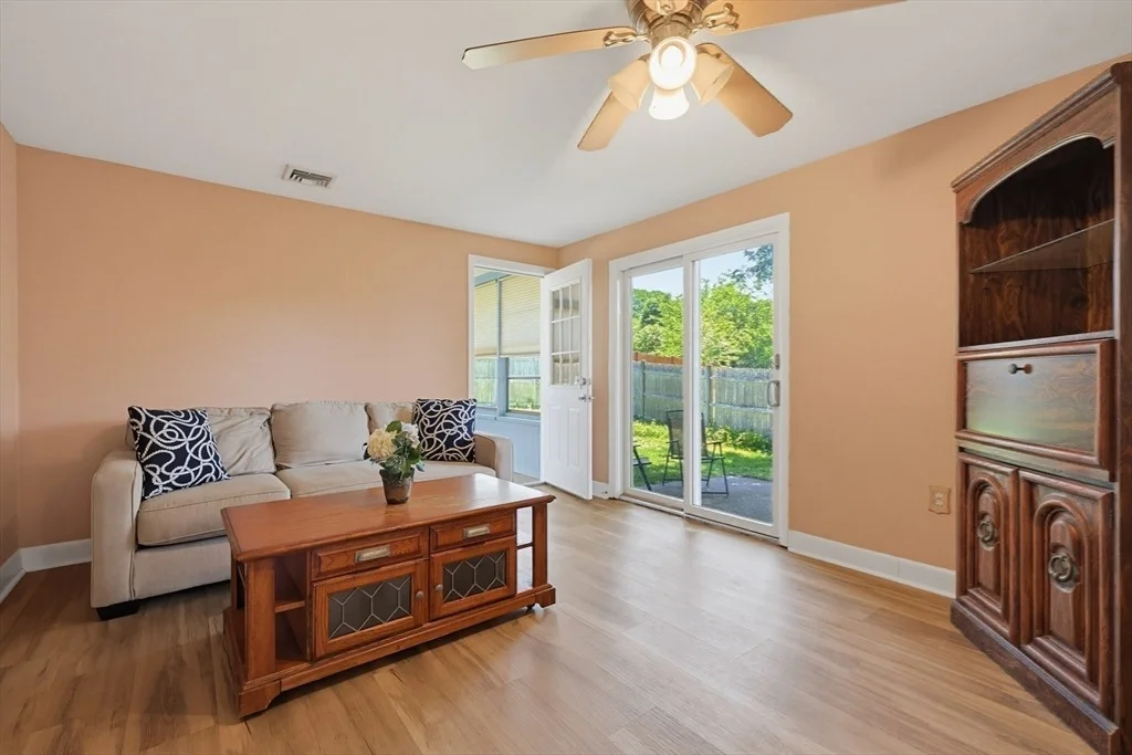 Photo of 212 Beacon St