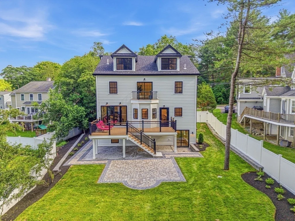 Photo of 211 High Rock St.