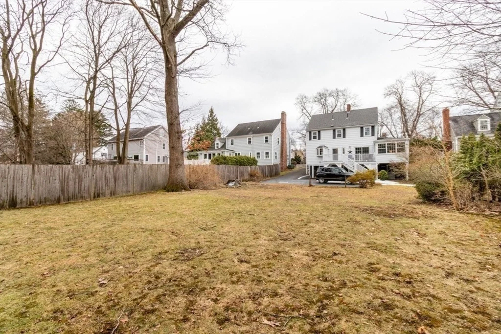 Photo of 484 Brook Rd