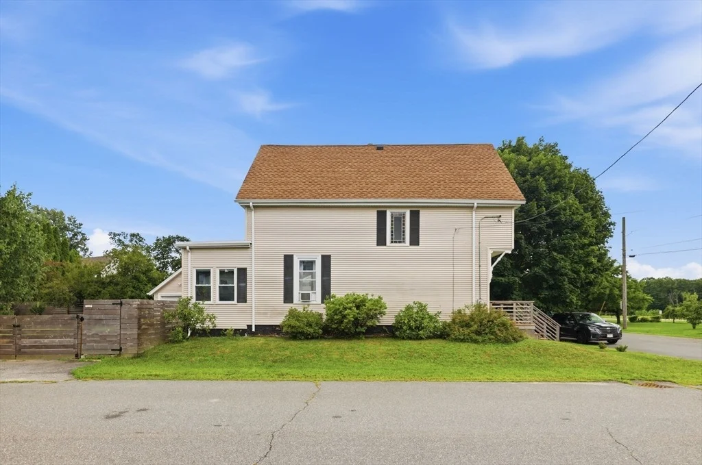 Photo of 9 Munroe St