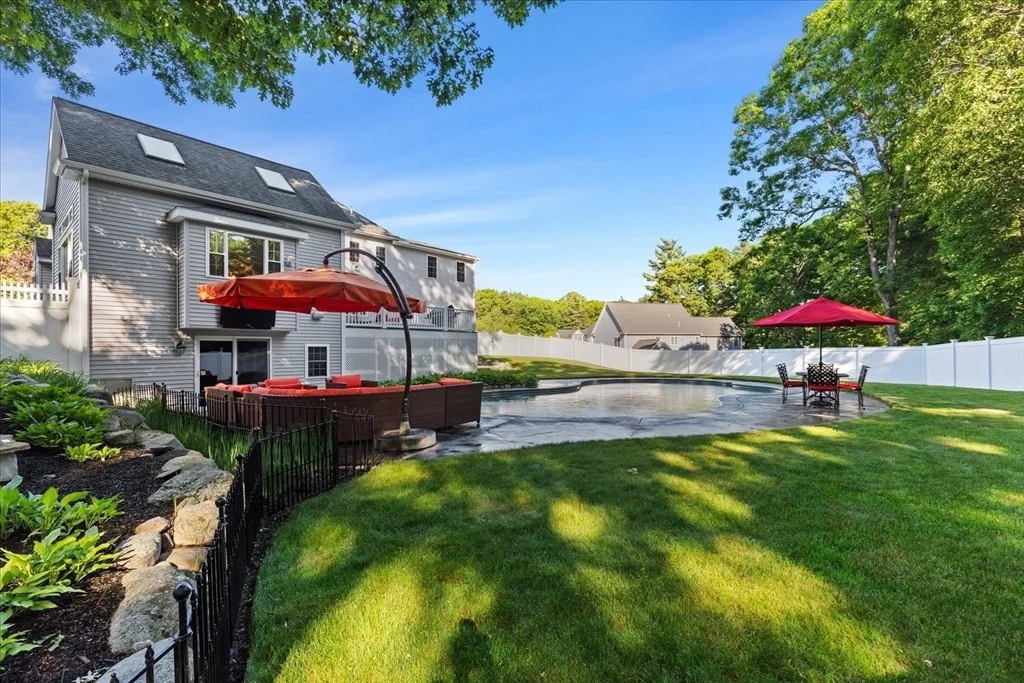 Photo of 71 Silver Fox Rd