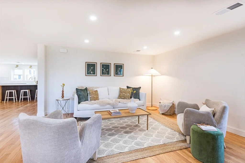 Photo of 160 Green St