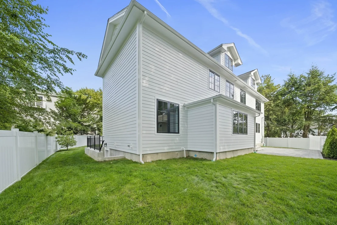 Photo of 42 Bow Road