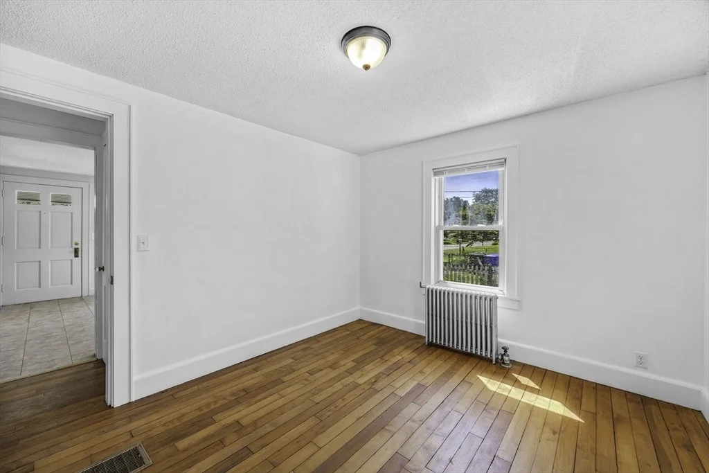 Photo of 154 Lamont St