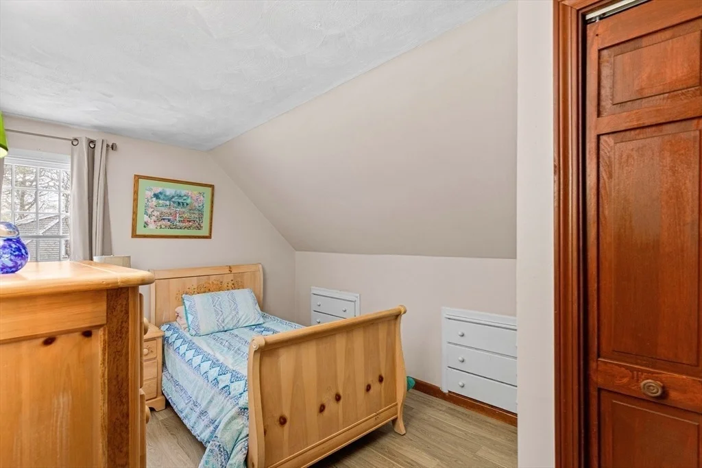 Photo of 37 Triangle Cir