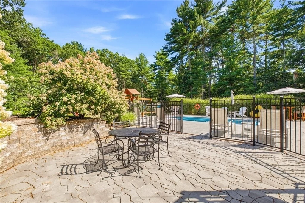 Photo of 31 Pond View Dr
