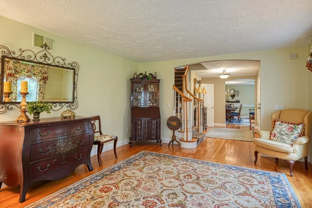 Photo of 391 Concord Rd