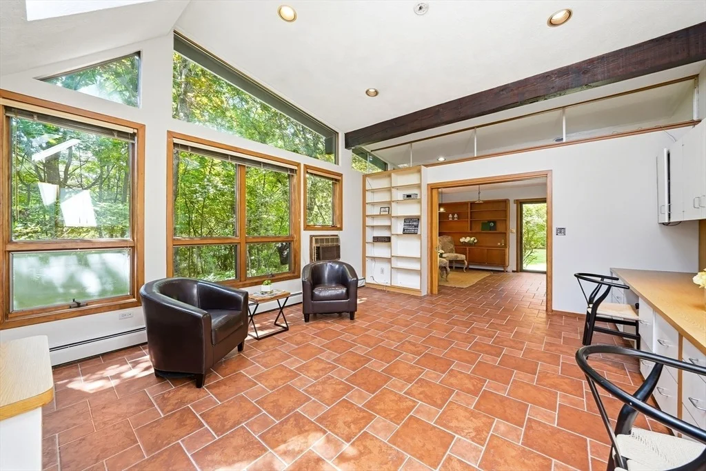 Photo of 6 Angier Rd