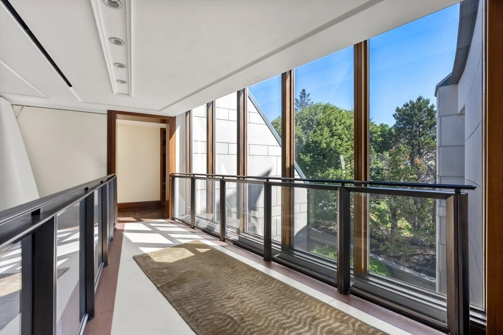 Photo of 25 Rockyledge Road