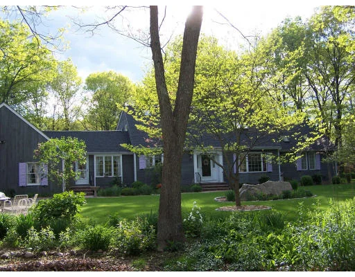 Photo of 6 Northwoods Rd