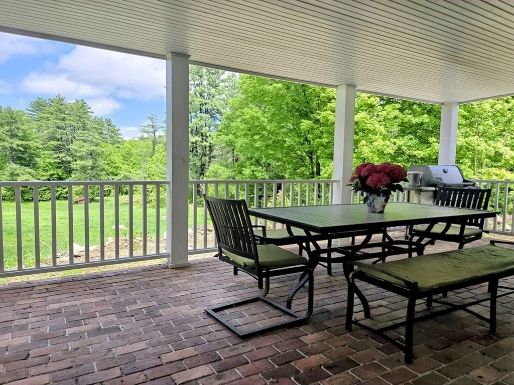 Photo of 130 West Rd
