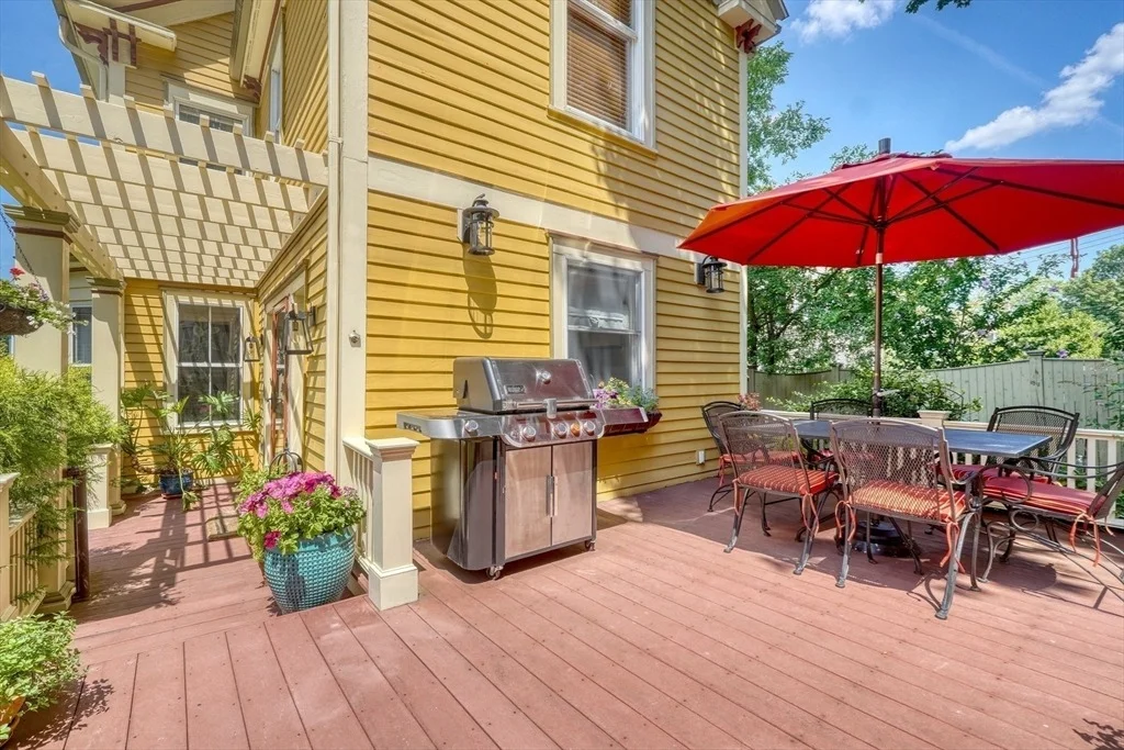 Photo of 41 Pleasant St