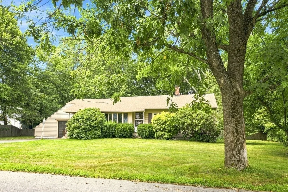 Photo of 8 Charlesgate Road