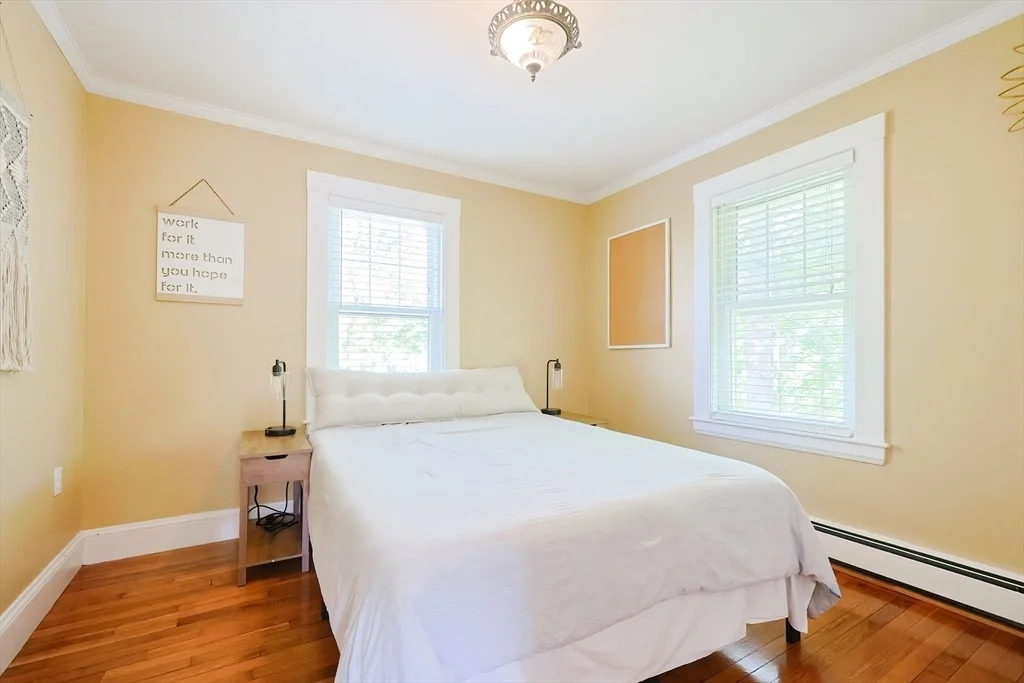 Photo of 90 Allen St