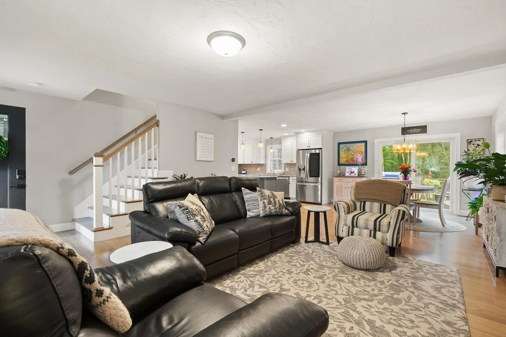 Photo of 187 Run Brook Cir