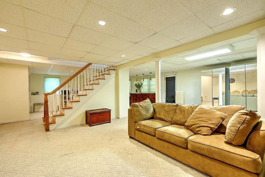 Photo of 30 Pine Warbler Way