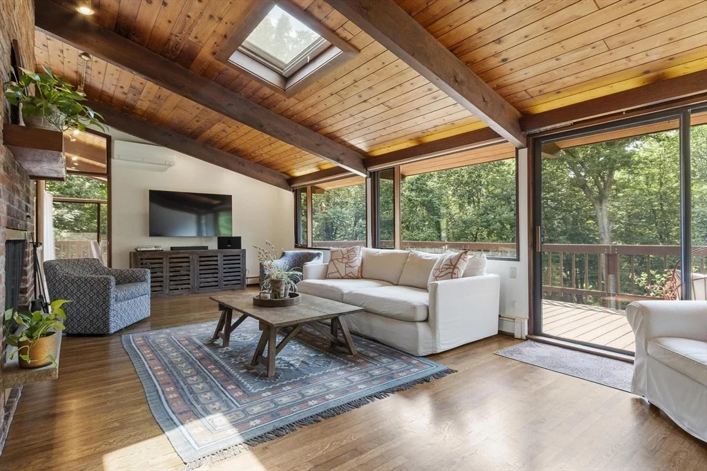 Photo of 64 Woodside Rd