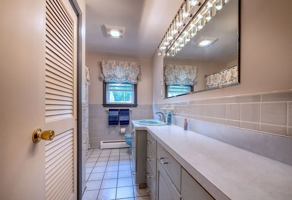 Photo of 17 Leslie Rd