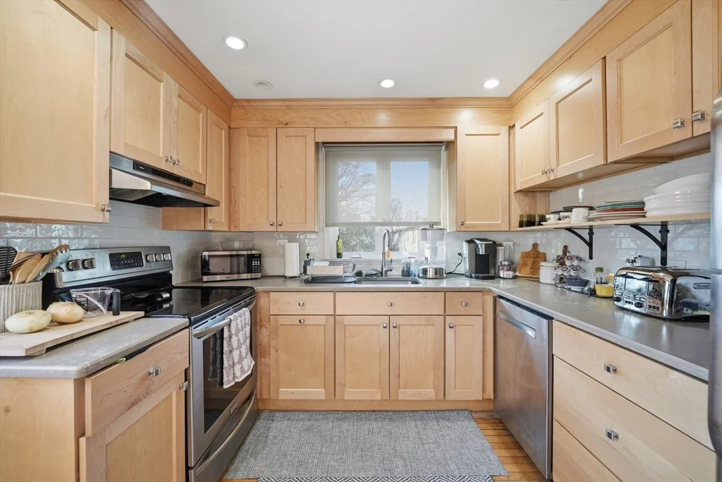 Photo of 15 Hyde Ave