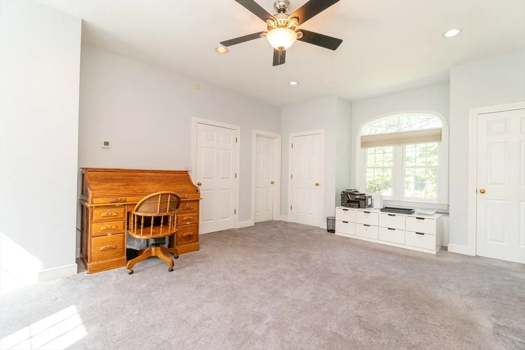 Photo of 25 Windsor Dr