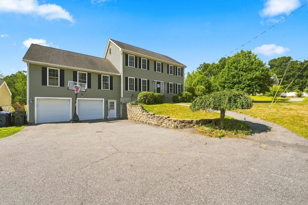 Photo of 341 Primrose Hill