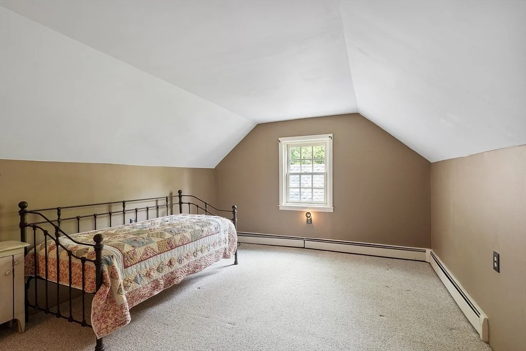 Photo of 8 Mitchell Ln