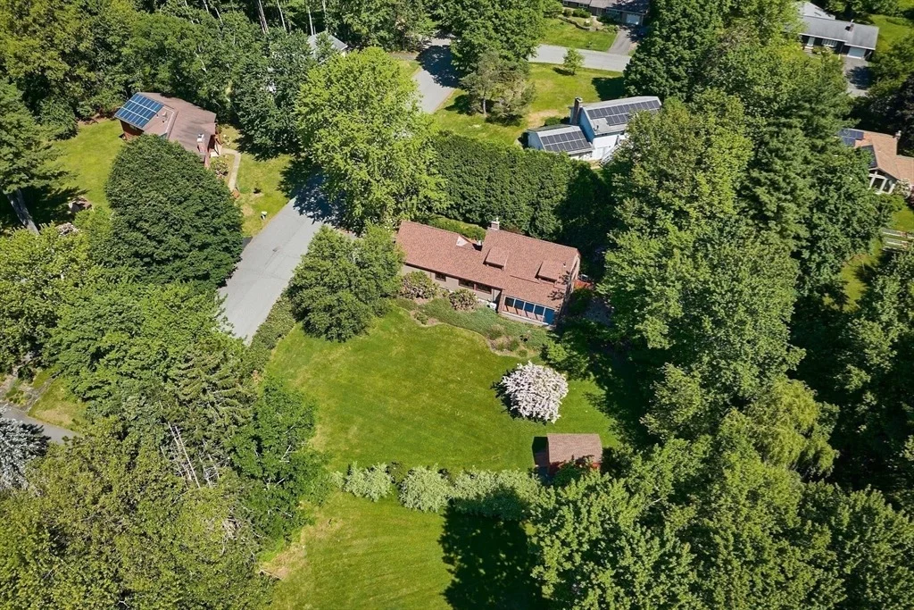 Photo of 10 Hunters Hill Cir