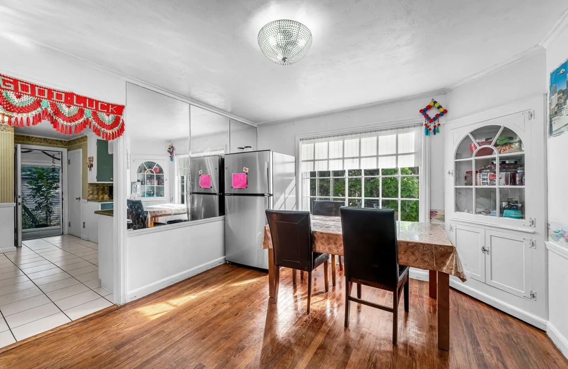 Photo of 135 Emerson St