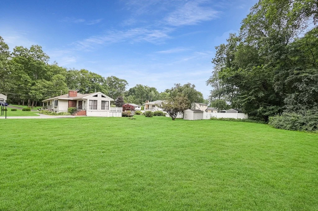 Photo of 90 Butternut Ln