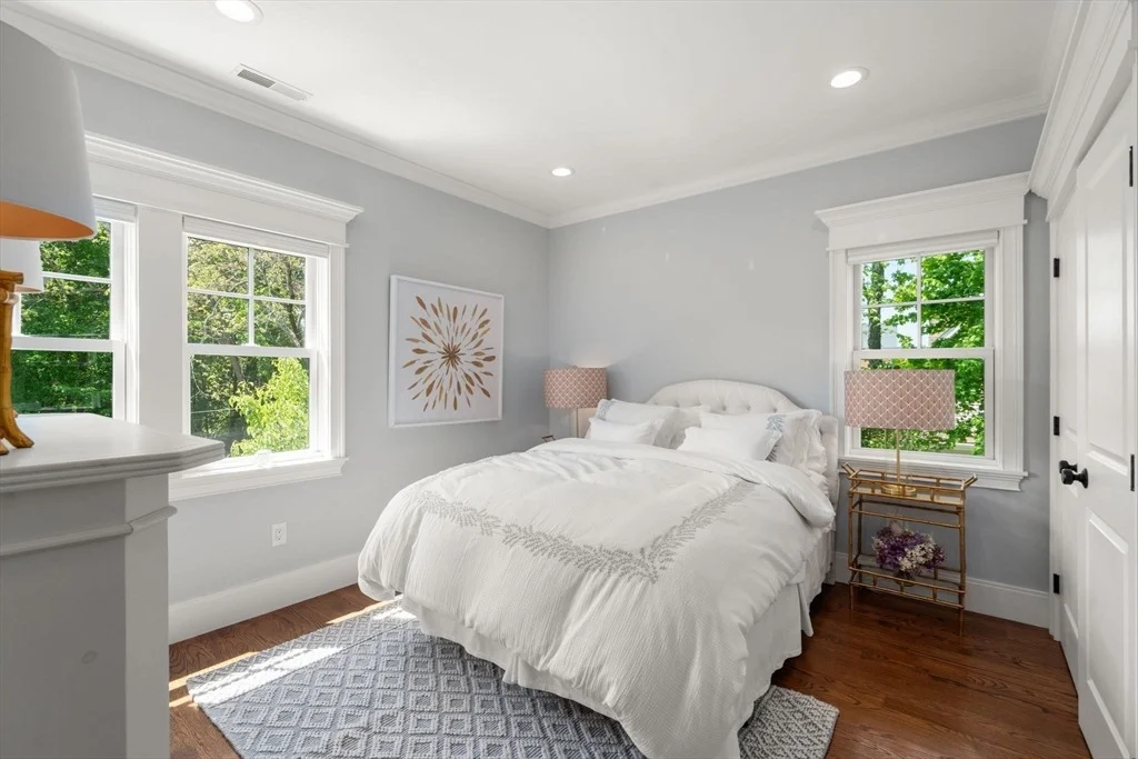 Photo of 33 Hickory Rd