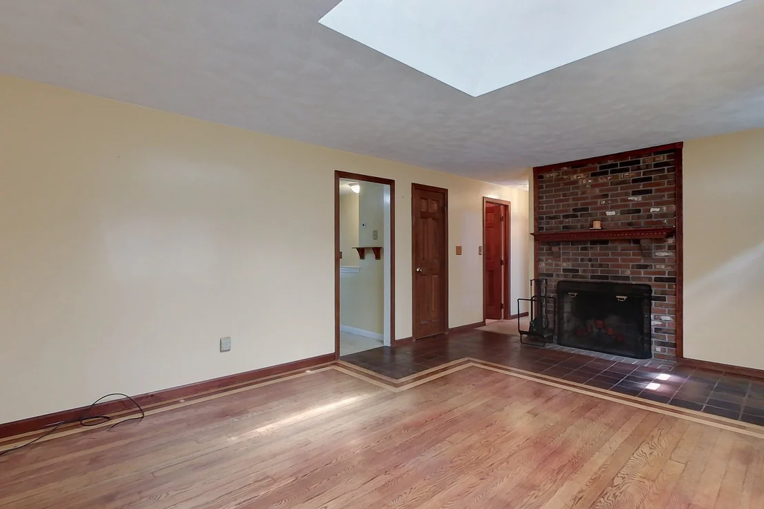 Photo of 87 Squannacook Rd