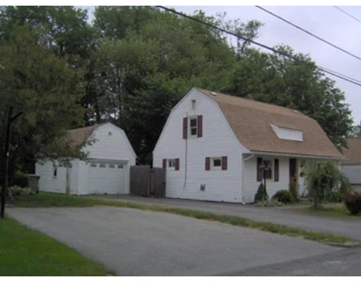 Photo of 2 Johnson Ln