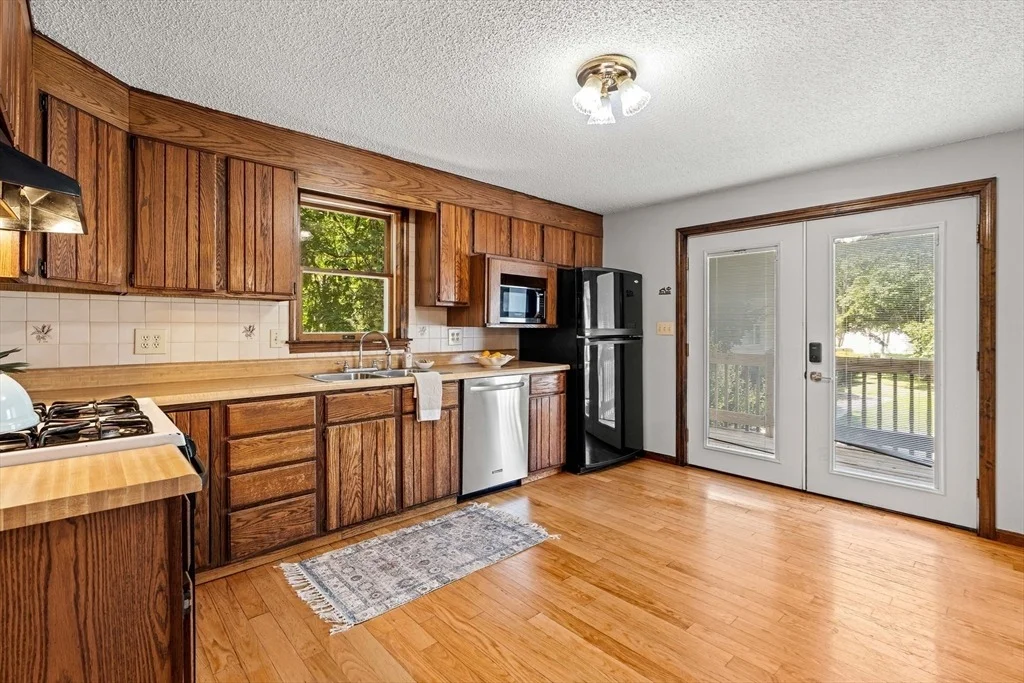 Photo of 89 W Meadow Rd