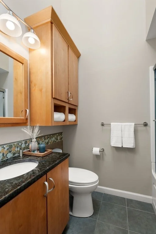 Photo of 32 Sherborne Cir