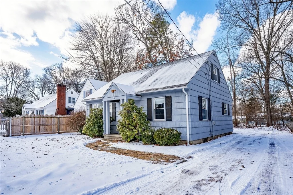 Photo of 120 Lamont St.