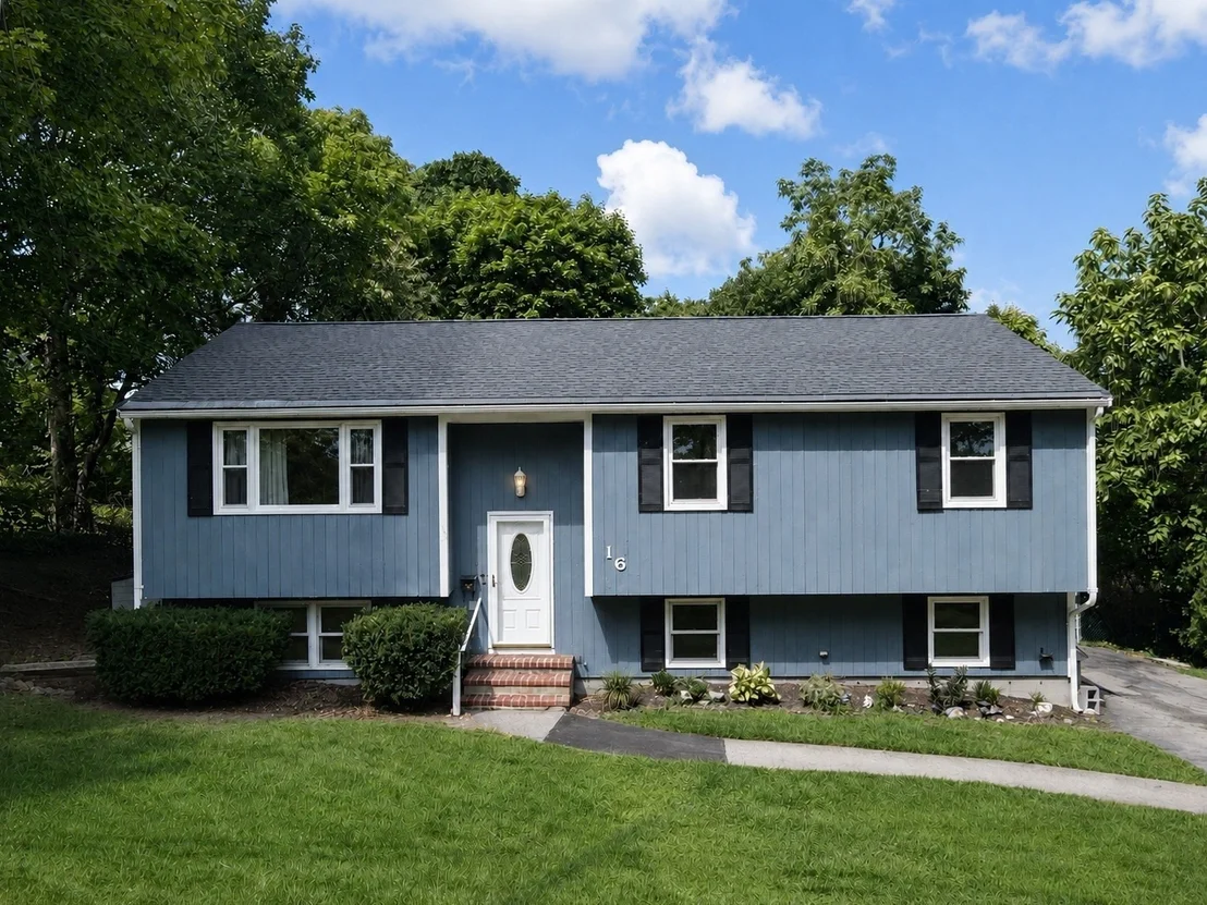 Photo of 16 Andrew Avenue