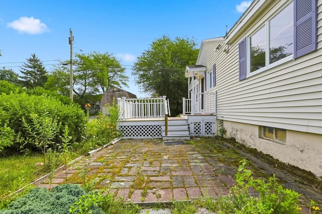 Photo of 17 Saint James St
